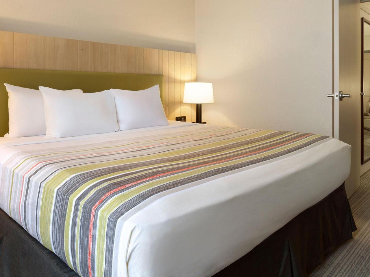 Country Inn & Suites By Radisson, Belleville, On Dış mekan fotoğraf