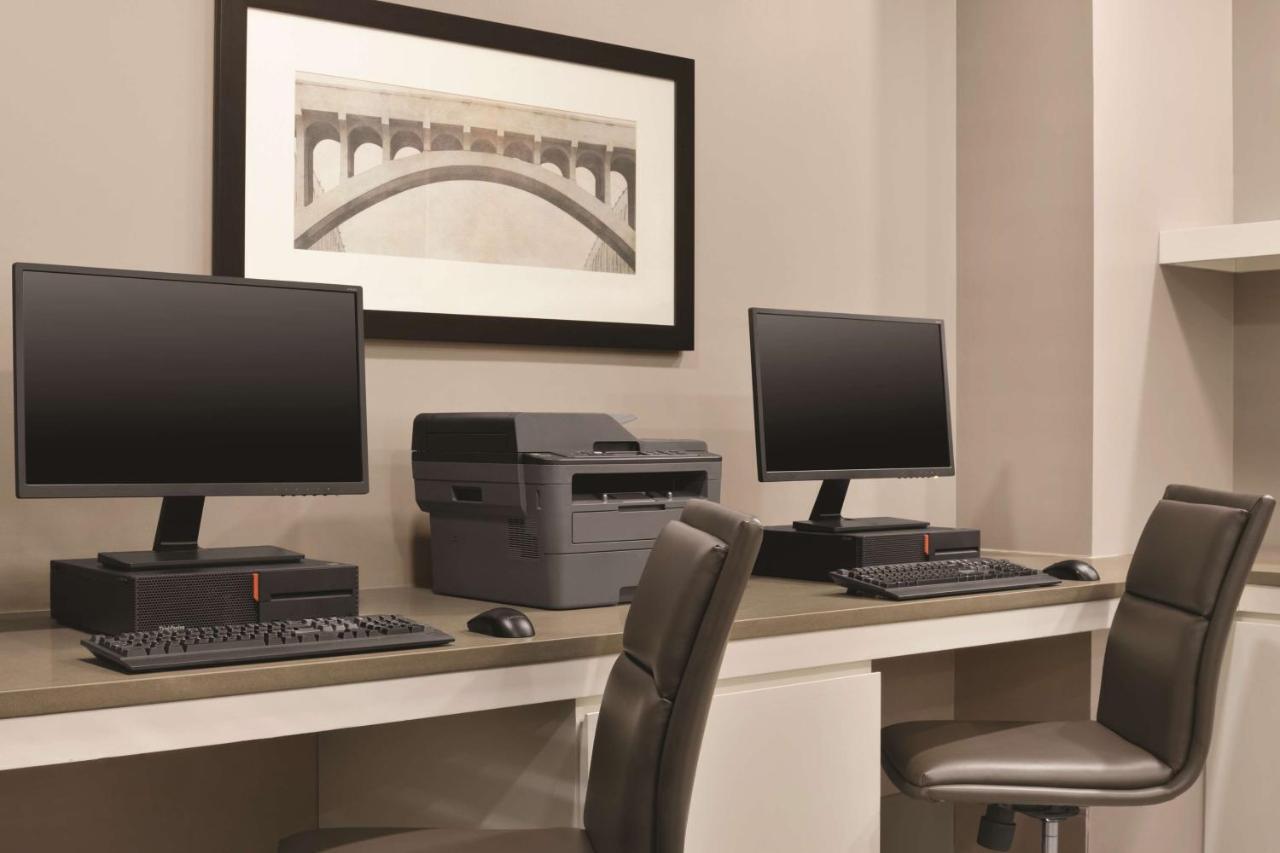 Country Inn & Suites By Radisson, Belleville, On Dış mekan fotoğraf